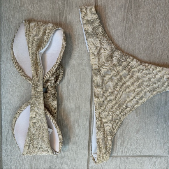 Beach Riot bikini set - Picture 4 of 4